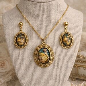 🌿 Vintage Style Gold Tone Art Glass Necklace & Earring Set ✨ Foiled Cabochon